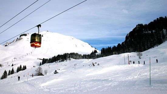 В Альпах снежная лавина накрыла людей в зоне внетрассового катания