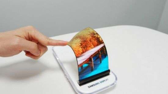 Apple установит в iPhone 8 дисплей от Samsung