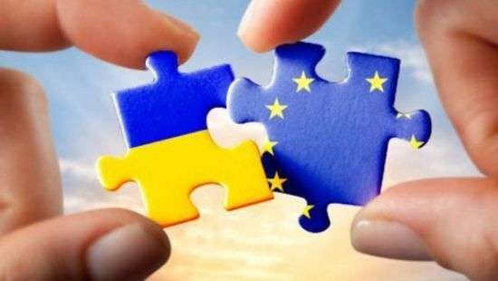 Украину призвали ускорить создание антикоррупционного суда