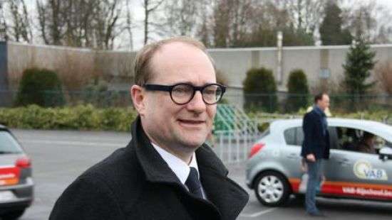 У министра транспорта Бельгии украли велосипед во время пресс-конференции