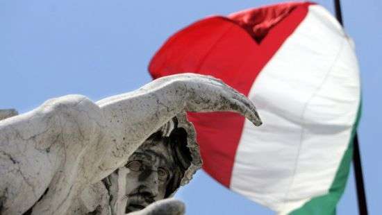 Итальянцы готовы отказаться от евро