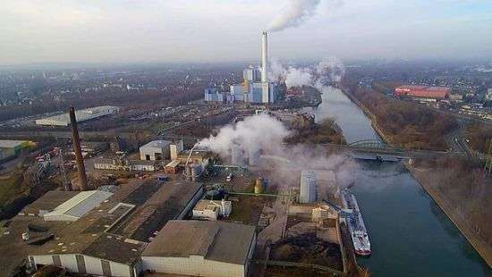 В Германии от утечки серной кислоты пострадали 150 человек