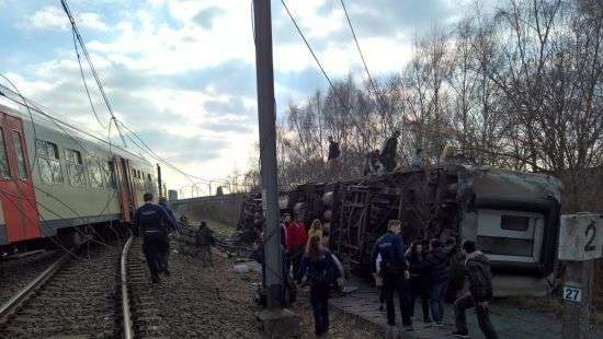 В Бельгии сошел с рельсов поезд, есть погибшие