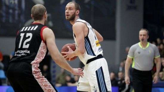 «Днепр» с трудом обыграл «Волынь»