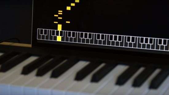 Виртуальное пианино позволяет играть под аккомпанемент ИИ