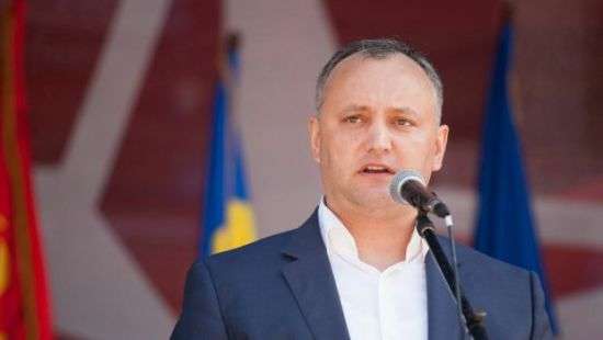 Додон хочет получить право распускать парламент