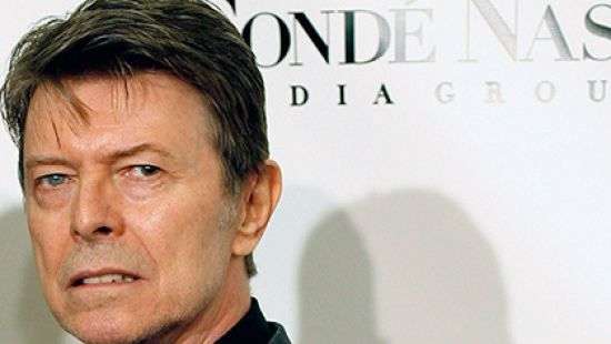 Дэвид Боуи через год после смерти продолжает собирать музыкальные премии