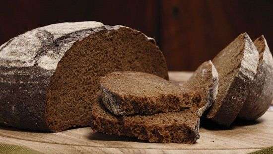 Диетологи сообщили, сколько хлеба нужно употреблять в день