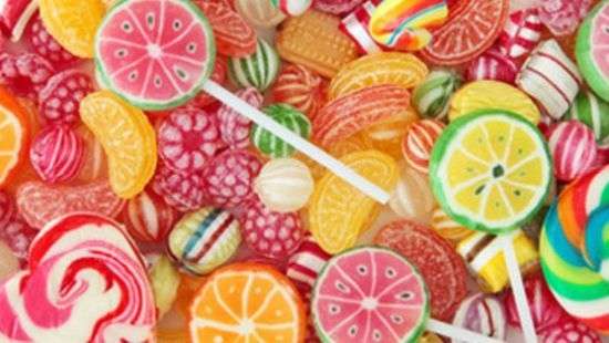 Какую болезнь может спровоцировать чрезмерная любовь к сладкому, рассказали врачи