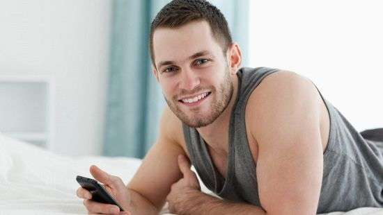 Специалисты поделили мужчин на типы по их смартфонам