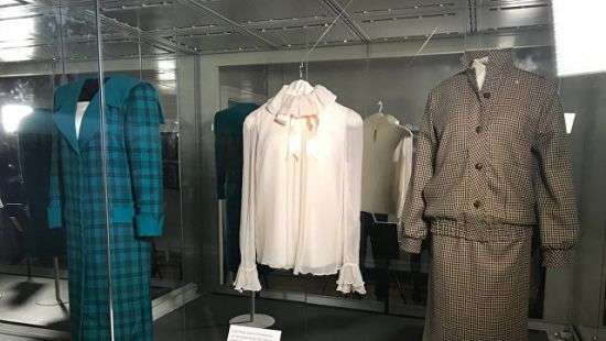 В Лондоне платьям принцессы Дианы позволили рассказать о ее жизни