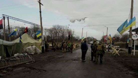 На Донбассе начался штурм участников торговой блокады, есть раненые