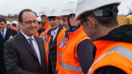 Французский снайпер случайно выстрелил во время речи президента