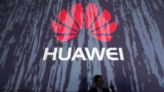 Huawei угрожает работникам увольнениями
