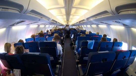 МАУ введет платный выбор мест в салоне самолета