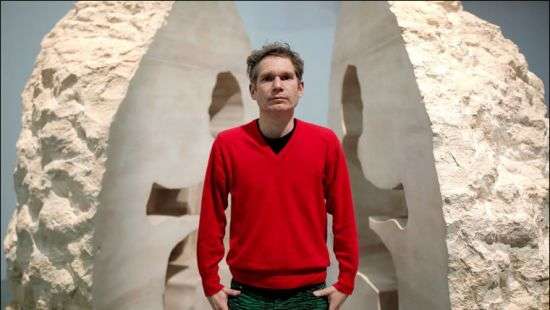 Французский художник на неделю заточил себя в камне