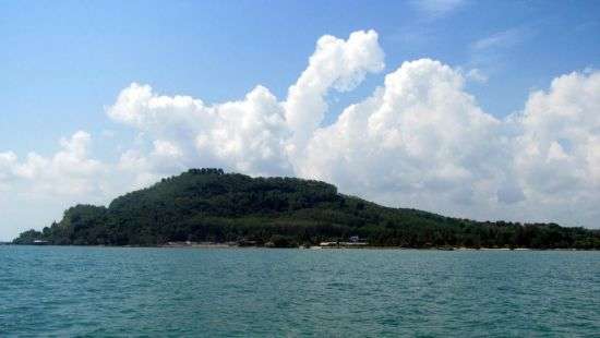 Пропавший в Таиланде российский турист сутки держался за буй в открытом море