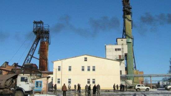 Названы суммы, которые Кабмин выделил семьям погибших шахтеров