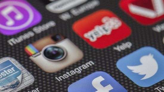 Instagram удалил сотни ссылок на «группы смерти»