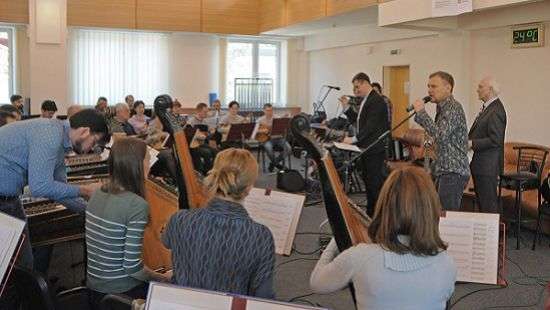 Оркестр Олега Скрипки устроит в Киеве битву с белорусами