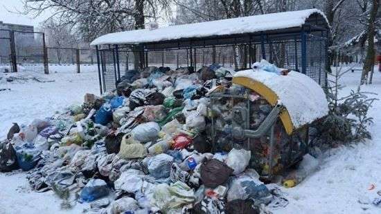 По всей Украине заблокировано около 50 грузовиков с львовским мусором