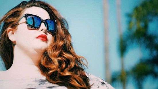 Снимок 155-килограммовой модели в купальнике шокировал интернет (ФОТО)