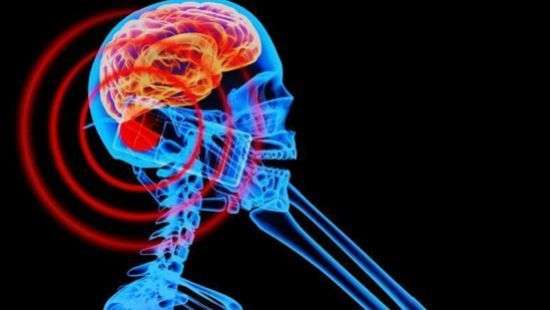 Медики сообщили, какую ужасную болезнь провоцируют мобильные телефоны