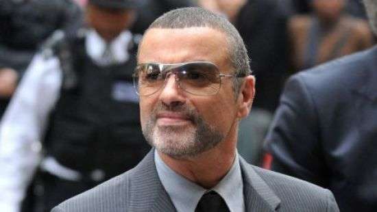 Названа причина смерти певца Джорджа Майкла