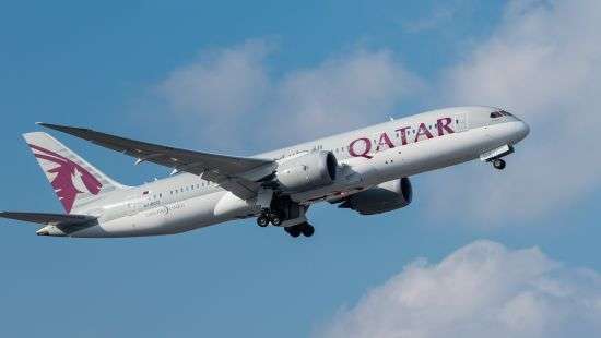 Авиакомпания Qatar Airways показала бизнес-класс с отделанными золотом сидениями (видео)