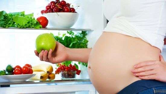 Об опасности фруктов и овощей для беременных рассказали врачи