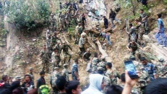 В Непале автобус с пассажирами сорвался в пропасть