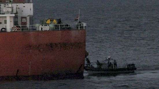 Сомалийские пираты захватили торговое судно впервые за пять лет