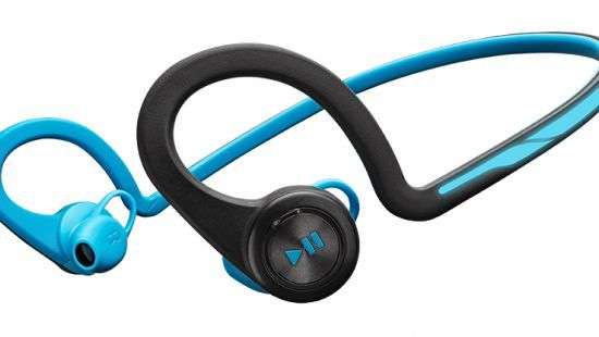 Во время полета в самолете у пассажирки взорвались наушники