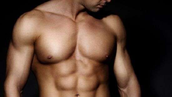 Какие части тела мужчины являются самыми привлекательными, рассказали специалисты