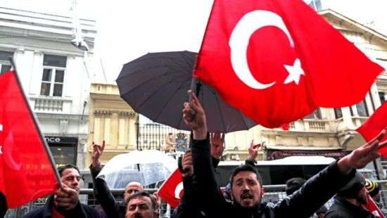 Турция пригрозила Европе устроить «головную боль», открыв путь для беженцев