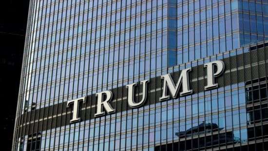 Российские олигархи перевели Трампу около $100 млн.