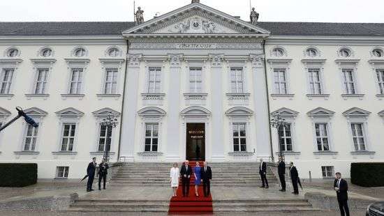 Штайнмайер вступает в должность президента Германии