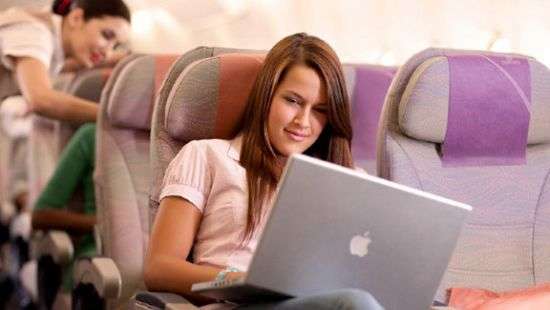 В США запретили брать в самолет ноутбуки и планшеты