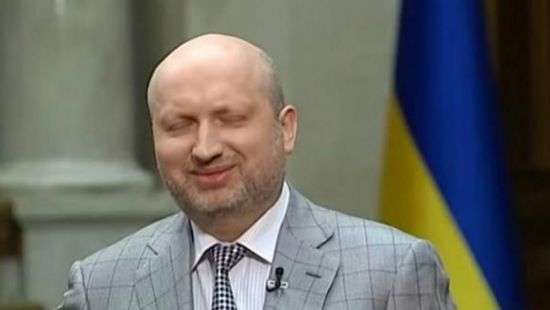 Порошенко поставил Турчинова над Гройсманом