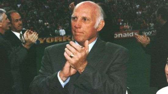 Умер легендарный капитан и тренер «Ливерпуля»