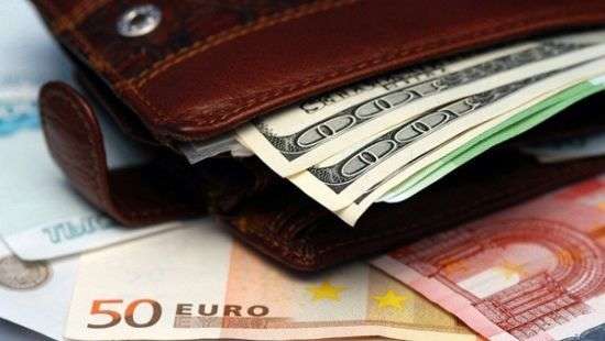 Изменен порядок декларирования наличной валюты на таможне