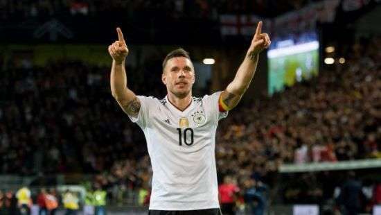 Подольски завершил карьеру в сборной Германии