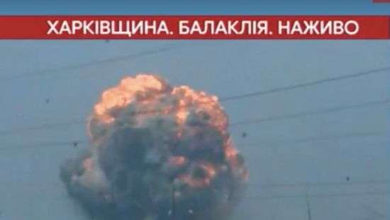 В Балаклее на горящем складе гремят мощные взрывы