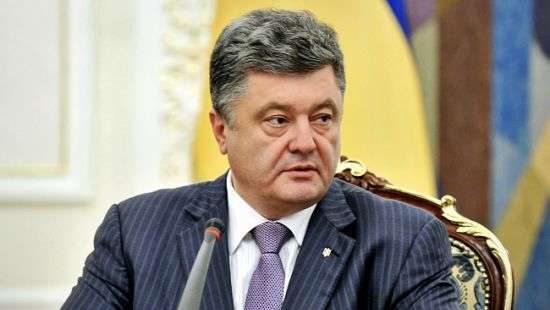 Порошенко подписал закон и освободил от налога наследников второй очереди
