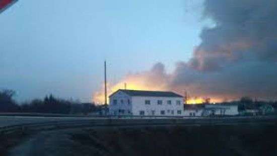 Из-за детонации боеприпасов пожар на складе в Балаклее не тушат