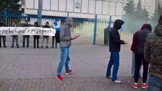 Блокирующие ЦИК забросали Нацгвардию файерами