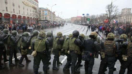 В Беларуси массово задерживают участников акции протеста