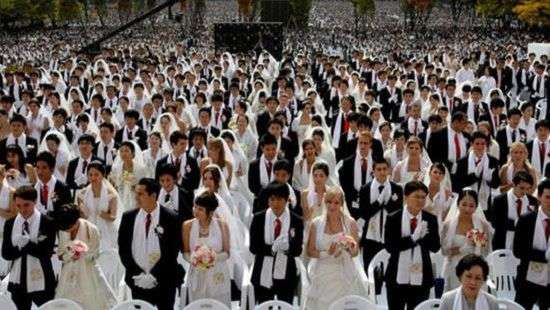 Больше трех тысяч  влюбленных пар обвенчались одновременно