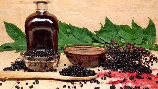 Названа ягода, которая может излечить рак мозга