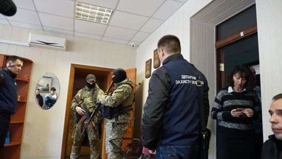 В Бердянском морском торговом порту провели обыски